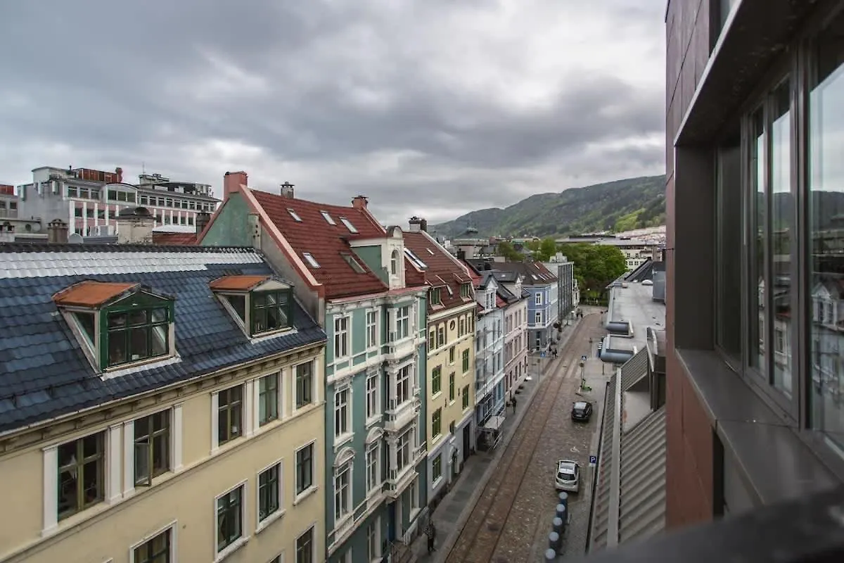 Dinbnb Apartments I Penthouse 250M From City Center I Privat Balcony Берген